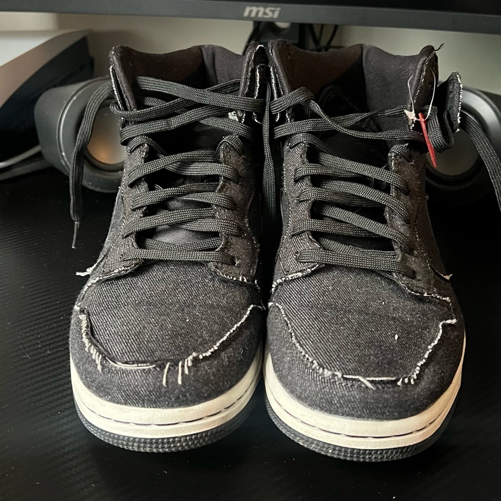 Nike dunks size 9